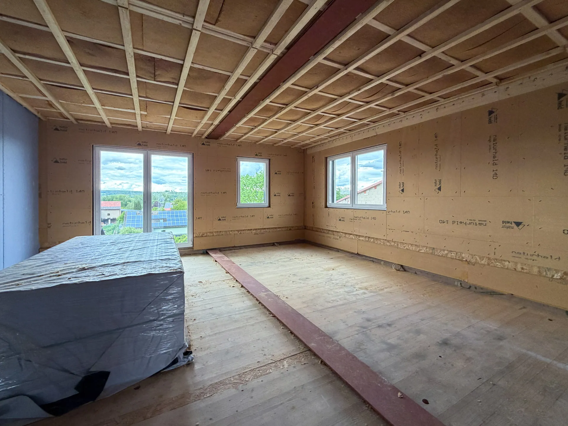 Wohnung im Rohbau: Wandaufbau und Naturdämmstoffe